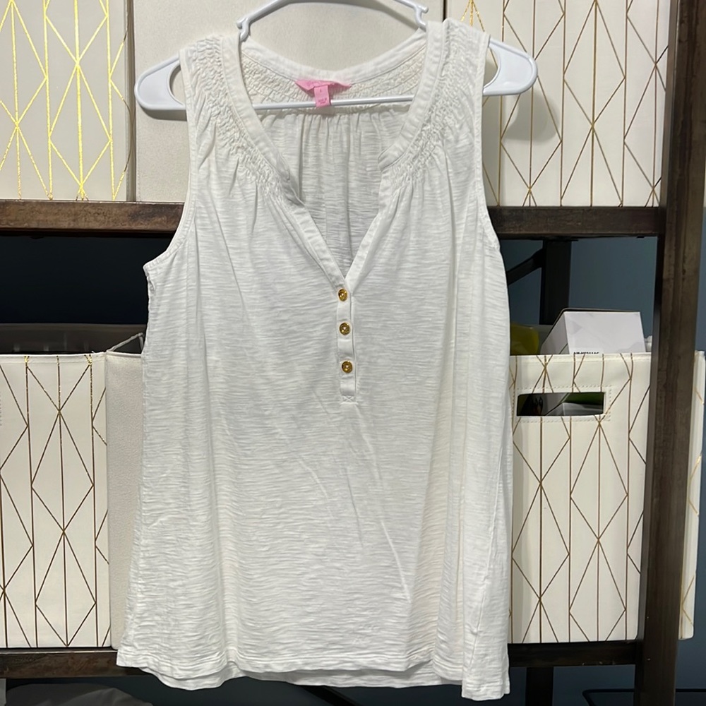 Lilly Pulitzer smocked neck henley style tank, white, Large. EUC